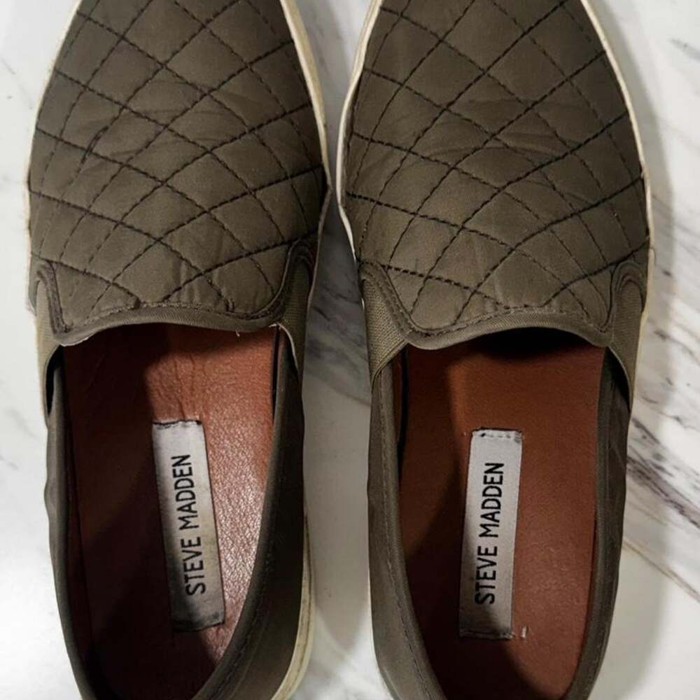 Steve madden olive green quilted